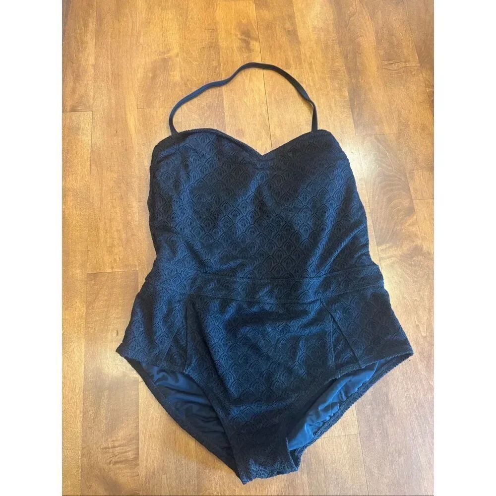 Aqua Couture Black Lace Overlay One Piece Swimsuit Womens L Mesh Crochet Tummy C